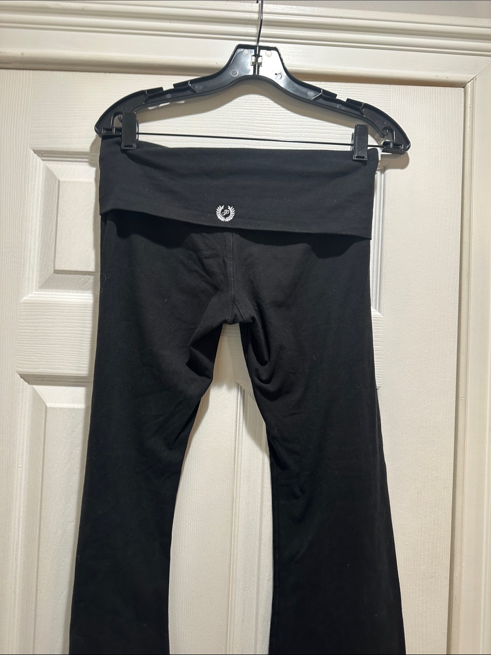PINK Victoria's Secret Black Fold-Over Waist Yoga Pants - Picture 7 of 12